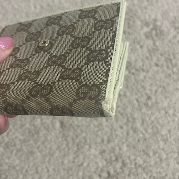 Gucci Wallet - Picture 9 of 11